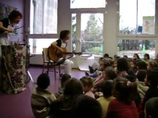 Mini Môme, par Catherine Fontaine et Marie : vidéo amateur... Je suis le loup