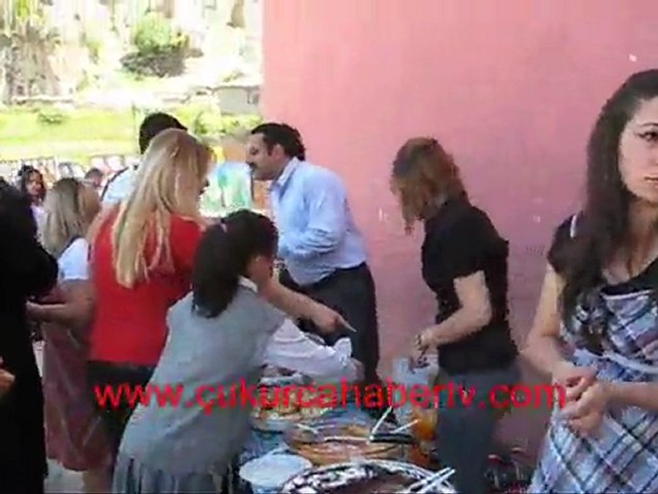 CUMHURİYET İLK ÖĞRETİM OKULU KERMES ETKİNLİKLERİ