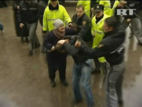 Géorgie: violences policières pour disperser les manifestants