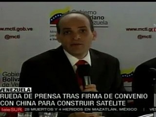 Venezuela y China firman convenio para construir satélite