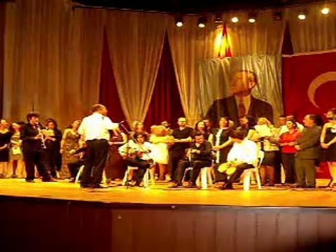 ÖZEL MODA MİMAR SİNAN GÜZEL SANATLAR ANADOLU LİSESİ, 2010/11 EĞİTİM YILI YIL SONU GÖSTERİLERİ, OKUL YÖNETİMİ VE ÖĞRETMENLERDEN KURULU SÜRPRİZ KORO (FASIL)