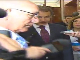 Zapatero intenta un acuerdo con los "barones" del PSOE