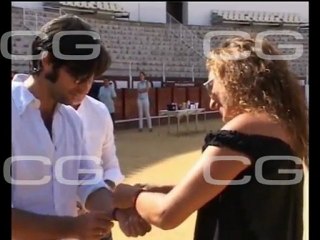 El beso'simple' de Javier Conde y Estrella