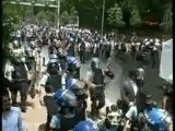Gül'ün katıldığı toplantıdaki protestocu öğrencilere polis müdahalesi