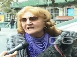 Laly: ¿En qué te gastas el dinero Humberto?