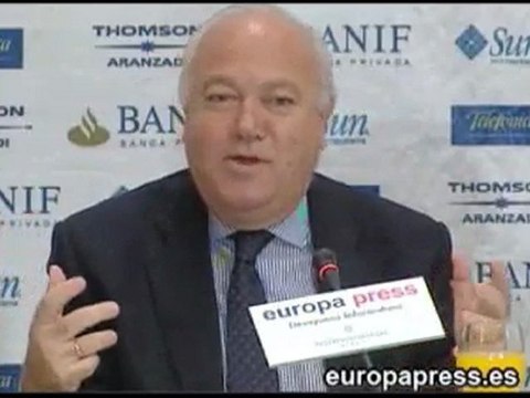 Moratinos aguantará sin llamar al embajador en Venezuela