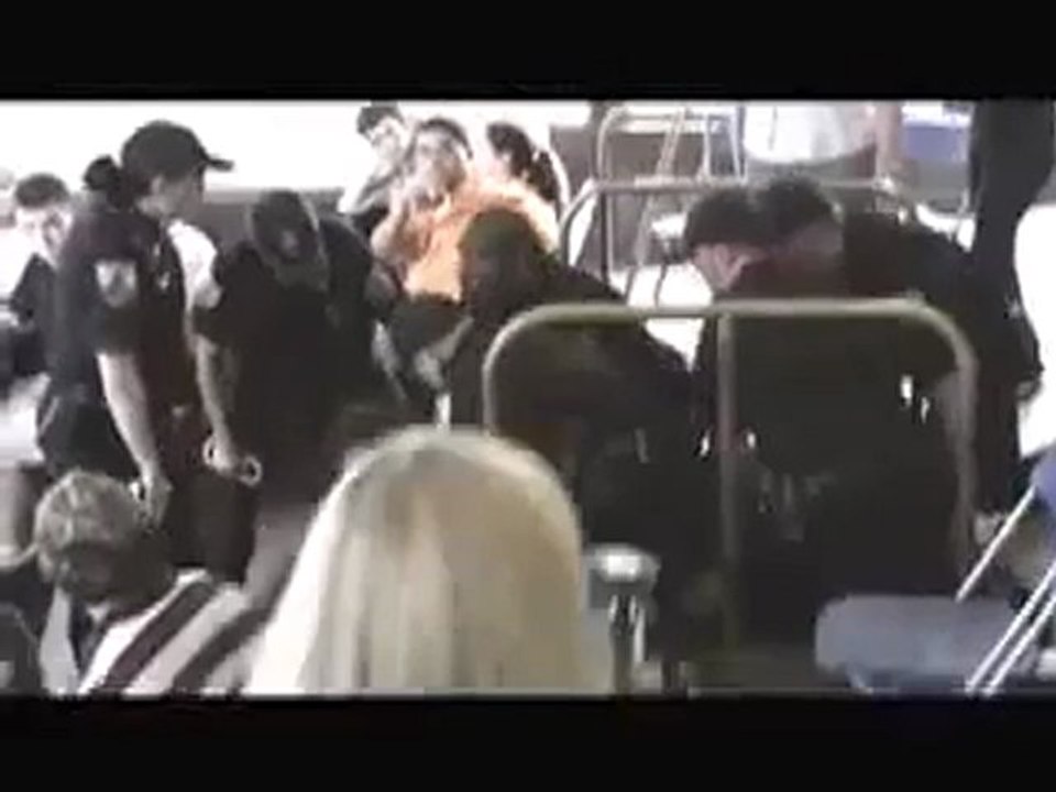 Un Étudiant Tasé pour une Question sur Skull and Bones