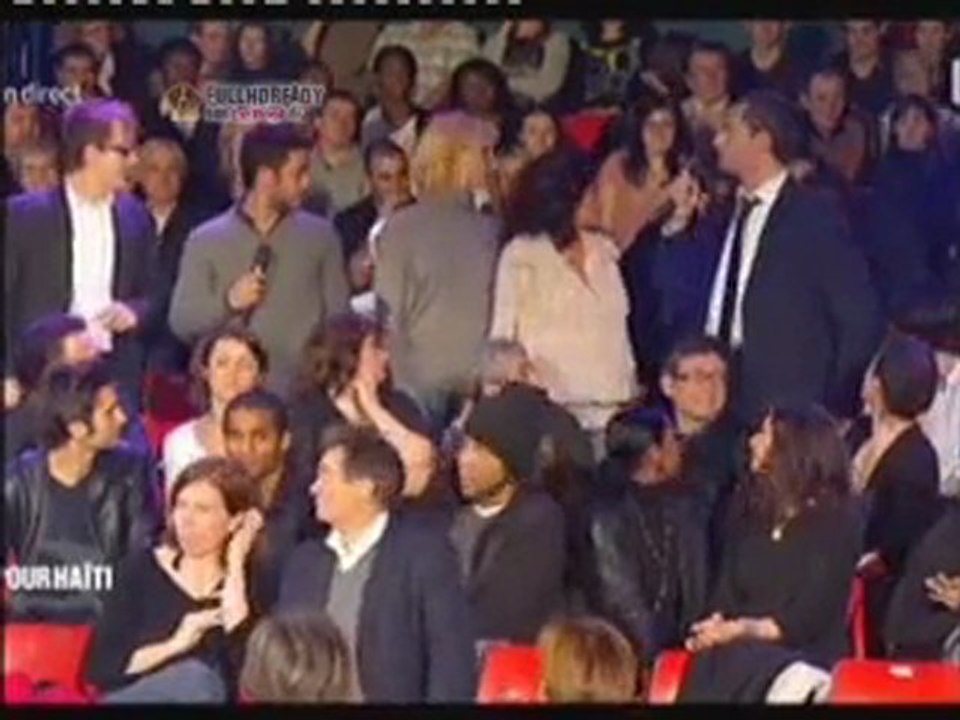 Un Homme Dénonce En Direct les Compagnies Pharmaceutiques