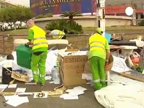 Scontri a Barcellona tra indignados e polizia
