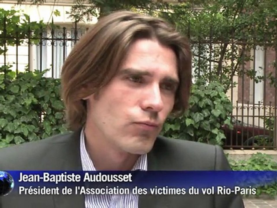 Crash du Rio-Paris : réactions d'Air France et des familles