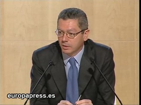 Gallardón dice que San Gil seguirá en el PP