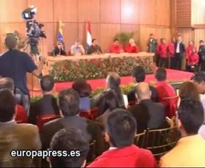 Hugo Chávez amenaza con no vender crudo