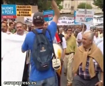 Más de mil pescadores exigen a la Xunta que no se resigne