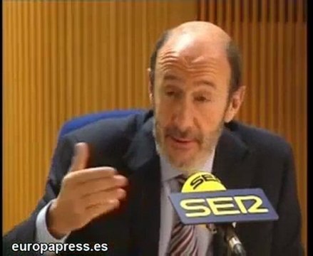 Rubalcaba reconoce que estamos en crisis