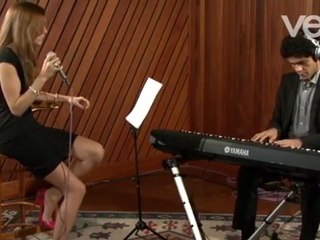 Ana Lys canta 'Smile', de Charles Chaplin