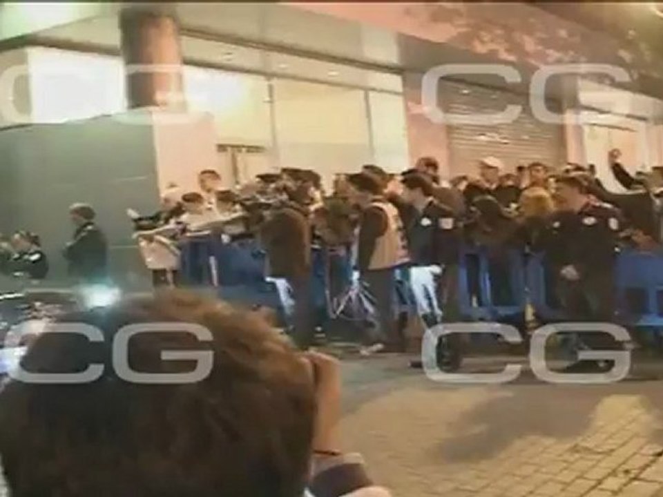 Los jugadores salen del Bernabéu