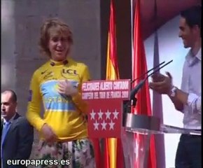 Alberto Contador, recibido como un héroe