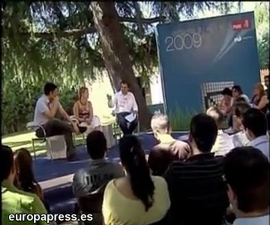 Pajín pregunta si van a dimitir a Costa y Camps