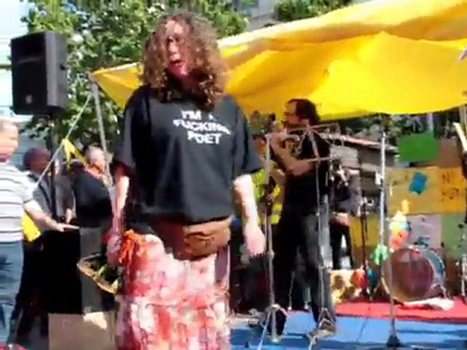 Performance. Acampada Valencia. 21/05.