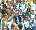 Griñán visita a un grupo de niños saharauis
