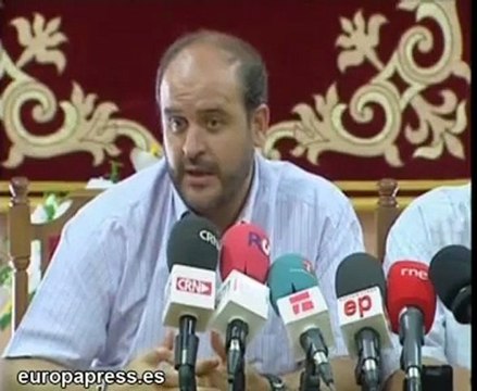 Vecinos de Pantoja limpian destrozos