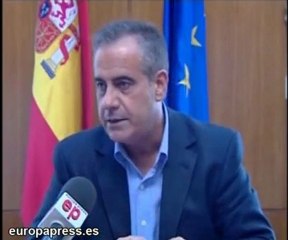Corbacho anuncia nuevas ayudas a parados