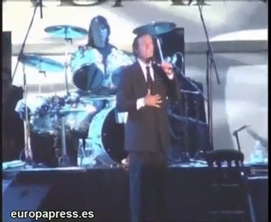 Julio Iglesias vuelve a actuar en España