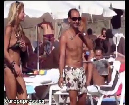 Makoke disfruta de unos días de playa