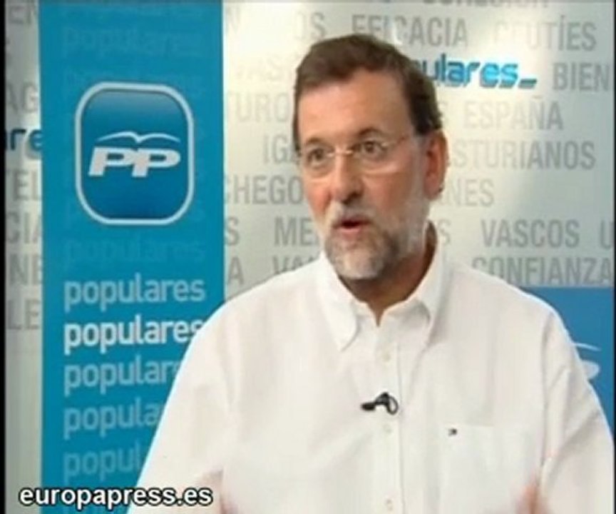 Rajoy critica la prestación de 420 euros