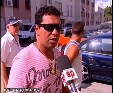 Amenazados por un vecino que está enfermo