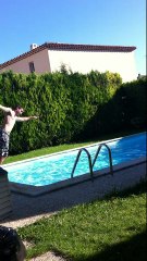 Plouf dans sla piscine