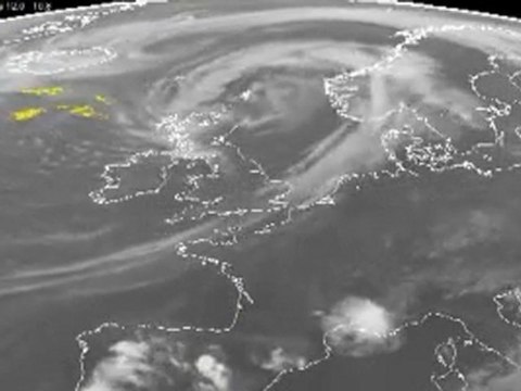 Le panache de cendres volcaniques du volcan islandais Grímsvötn
