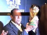 Flash: Brasil recebe a taça da copa do mundo