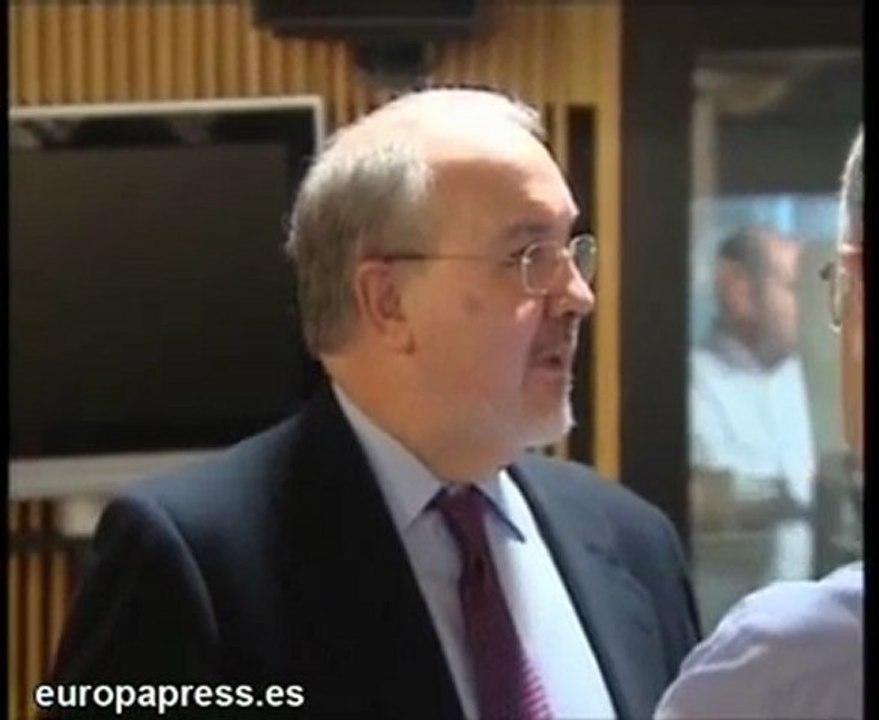 Solbes renuncia a su escaño