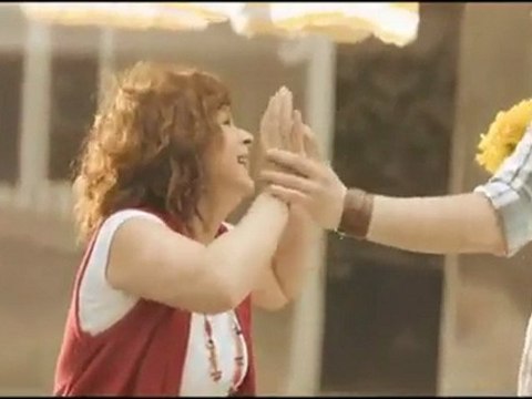 Özgün - Sadece Arkadaşız (2011 Official Klip)