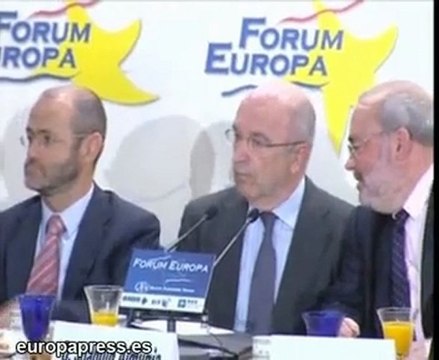 Almunia apuesta limitar sueldos banqueros