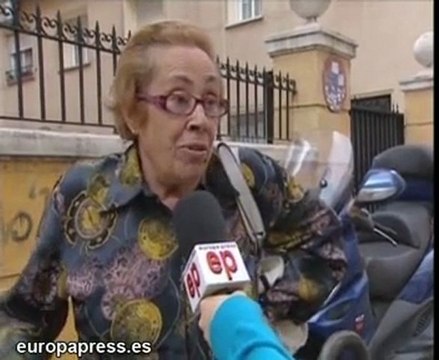 Hallan a mujer apuñalada en su piso