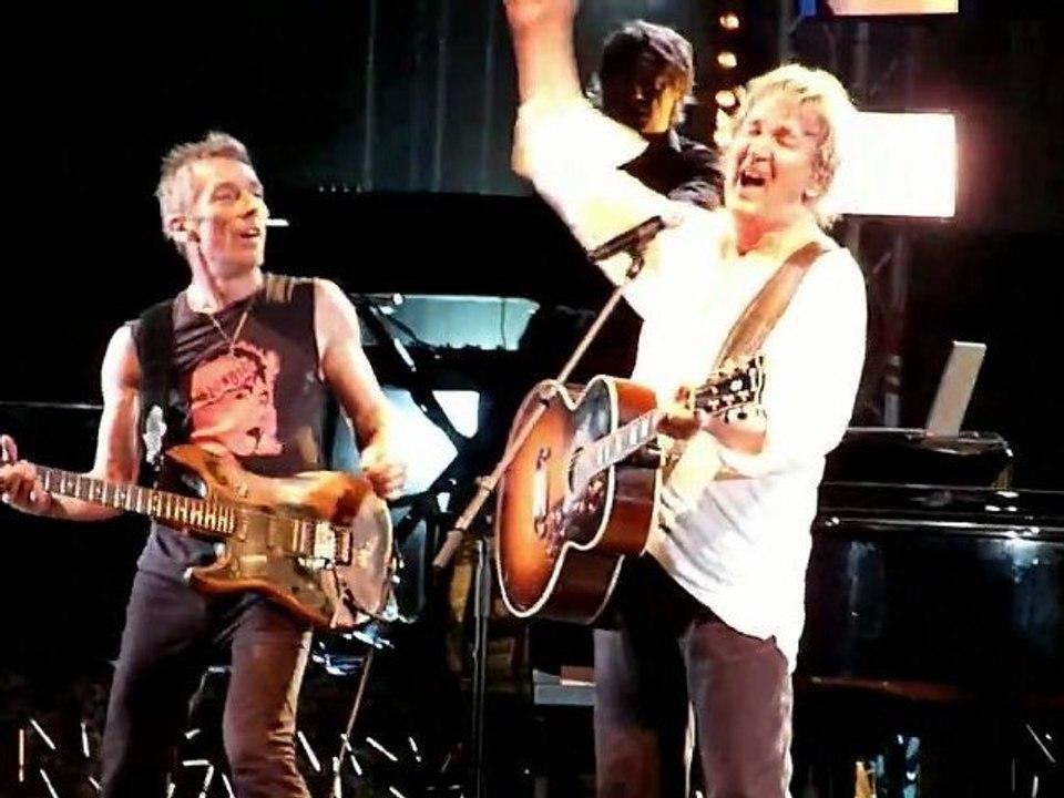 Rockeur survitaminé à 70 ans ! : Jacques Higelin Live à Monpazier Juillet 2010