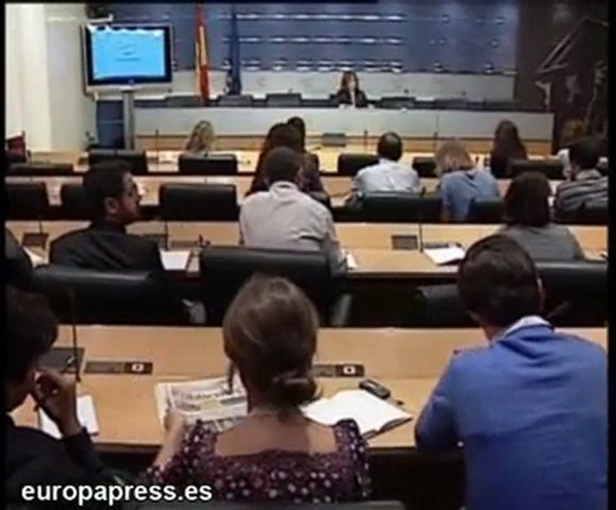 Sáenz de Santamaría critica presupuestos