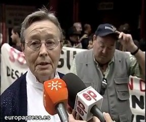 Apoyan a su vecino con orden de desalojo