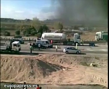 Incendio de un autobús en la A-4