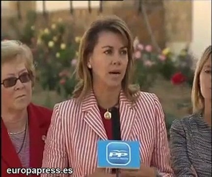 Cospedal critica que Zapatero no escucha consejos