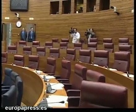 Costa no acude al pleno de las Corts