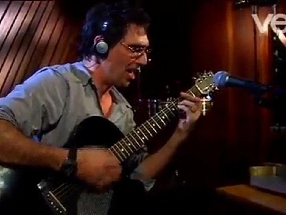 Lobão canta 'Allison'