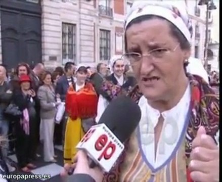 Ovejas desfilan por Madrid el día de la Trashumancia