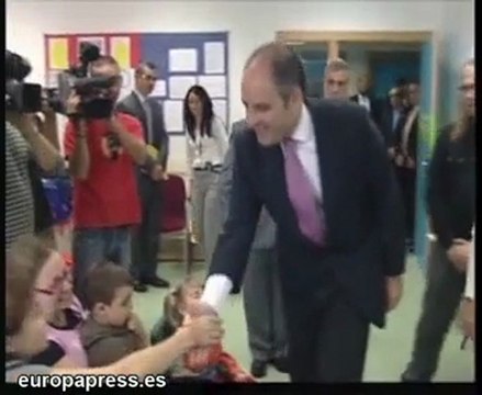 Camps y Barberá inauguran el Centro de Educación Especial R