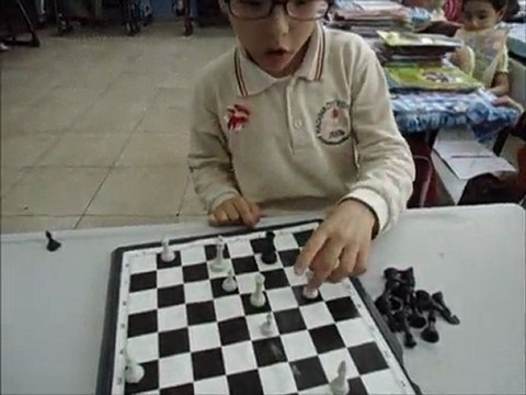 1-B Satranç Turnuvası'nda Ayazhan nasıl yarı finale çıktı? Kendisinden dinleyelim.