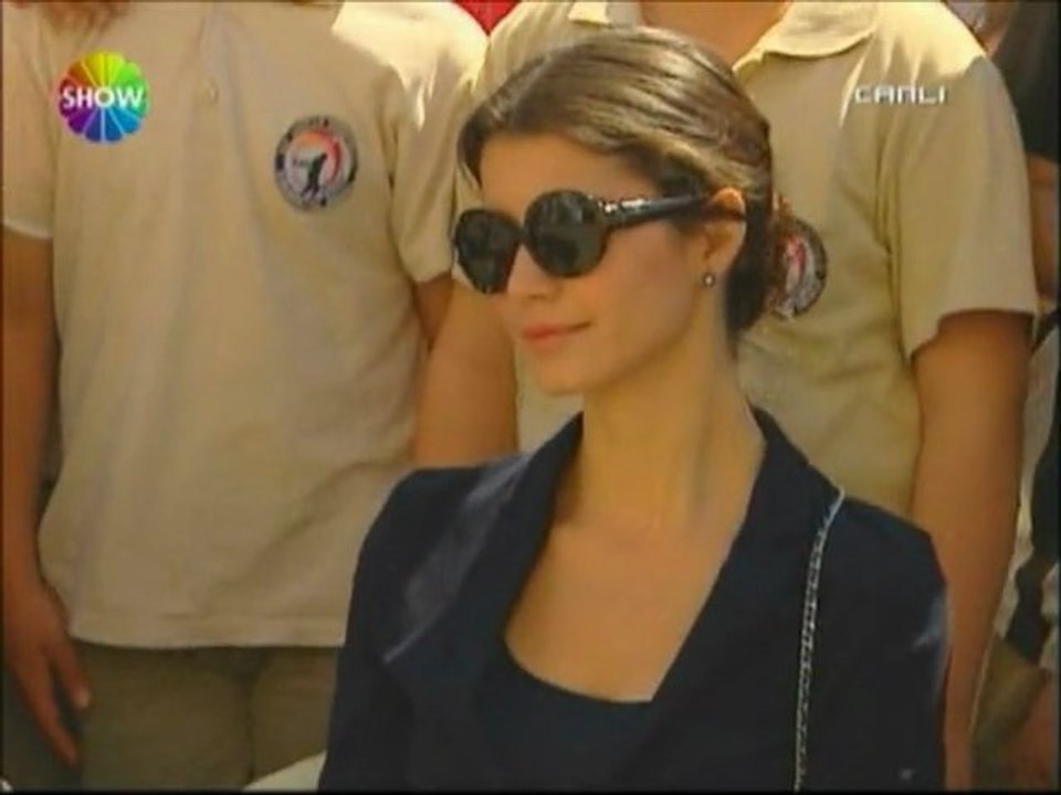 Beren Saat & Tev Kaynaştırma Şenliği - Pazar Sürprizi Show TV