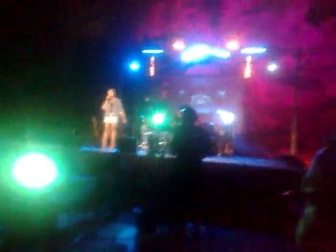 J'ai lu ton nom Chimène Badi La voix en live Pierrelatte 10 juillet 2010