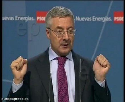 Blanco critica a Rajoy por su gestión